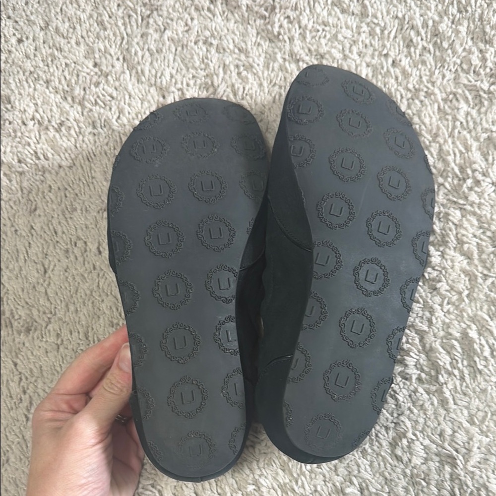 Bethlehem Joe Black Scallop-Edge Leather Loafers - Picture 9 of 10